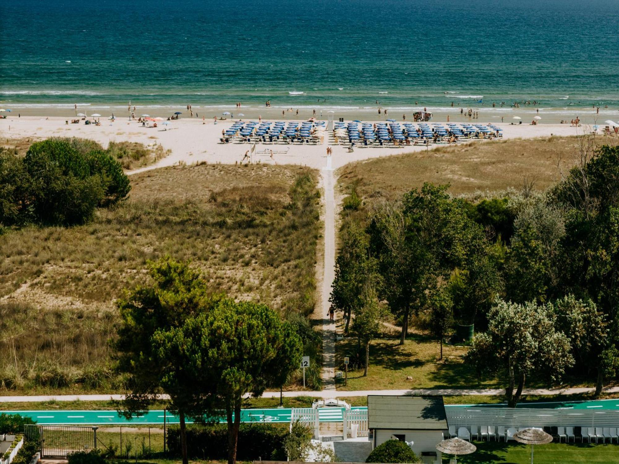 Hotel Holiday Vasto Zewnętrze zdjęcie