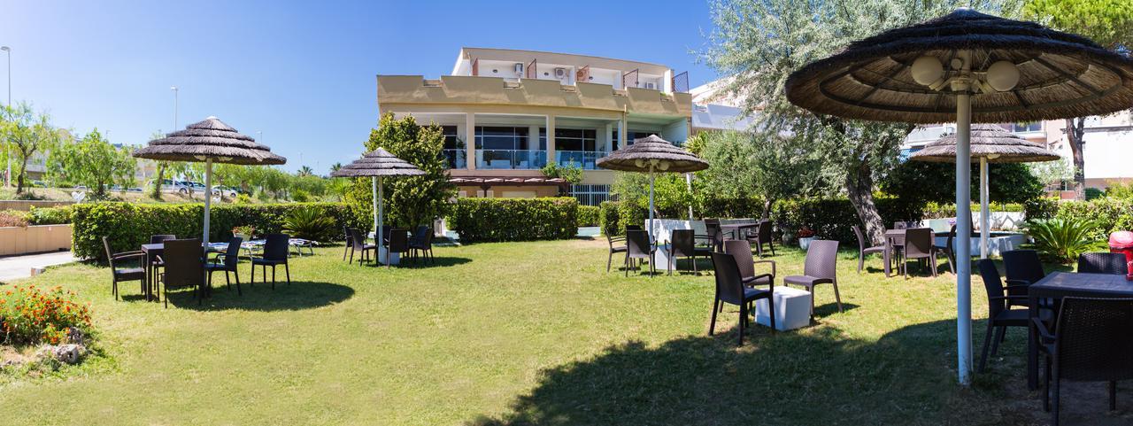 Hotel Holiday Vasto Zewnętrze zdjęcie
